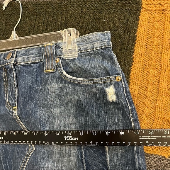 J Crew medium wash, 90s distressed denim blue jean skirt raw hem Women’s size 31 - Picture 6 of 10
